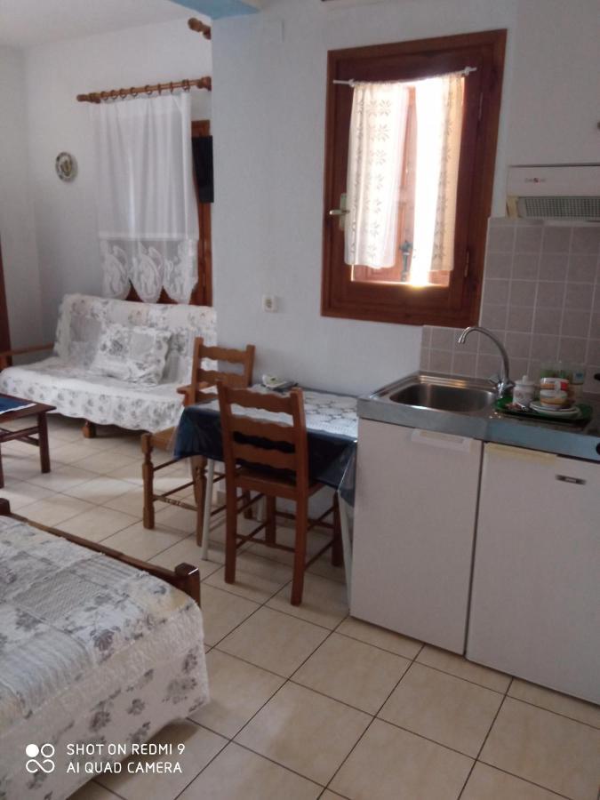 Maravelias Rooms Tríkeri Esterno foto